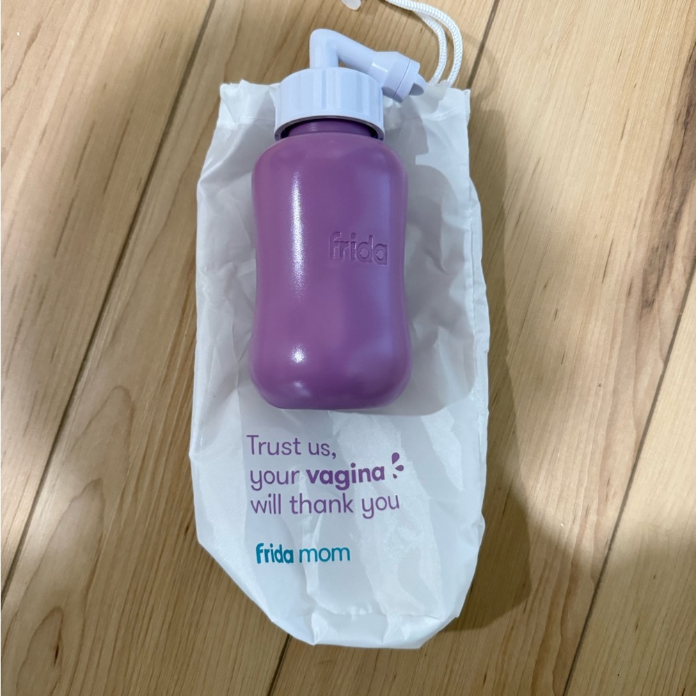 Frida Mom Purple Peri Bottle